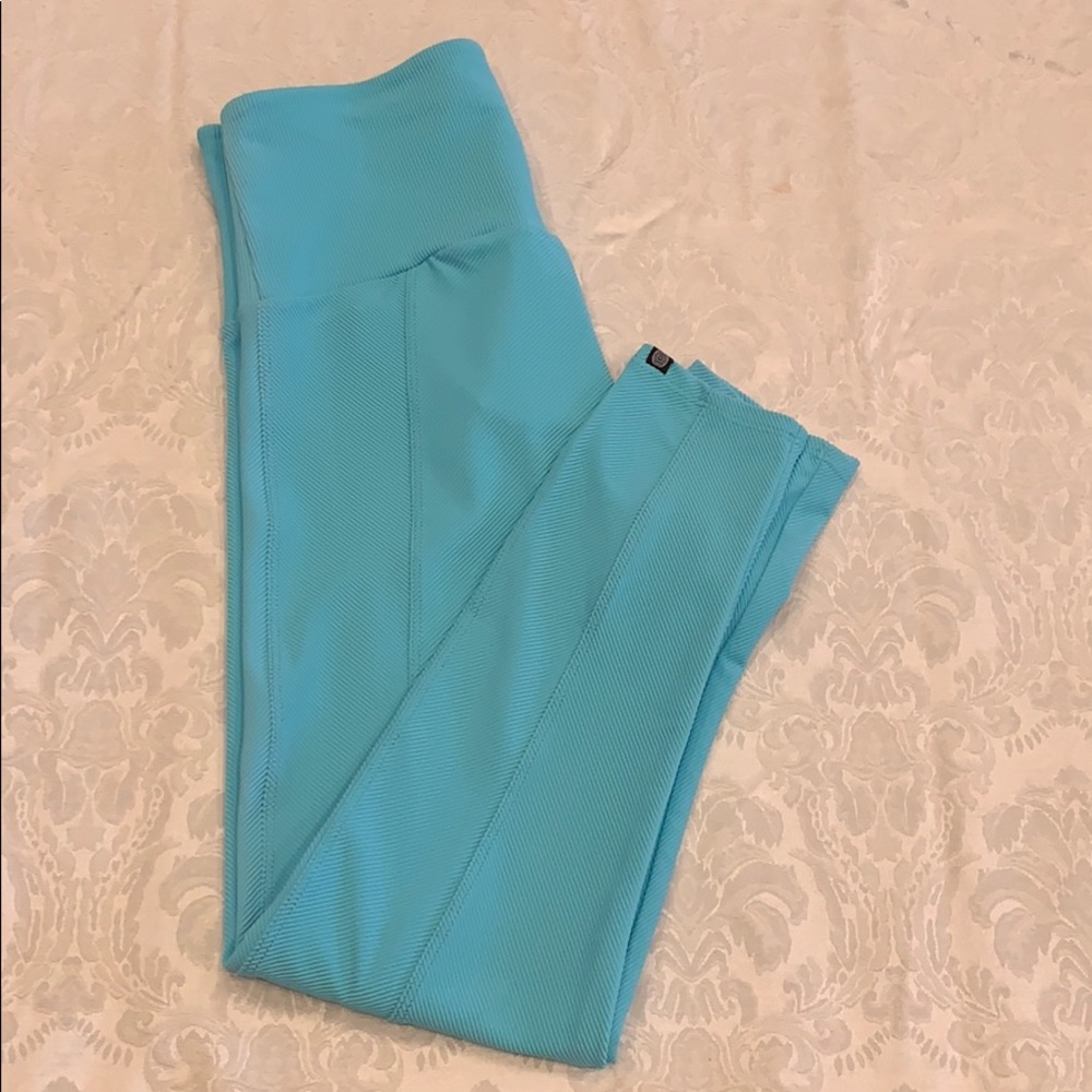*NWT* Onzie sweetheart midi leggings